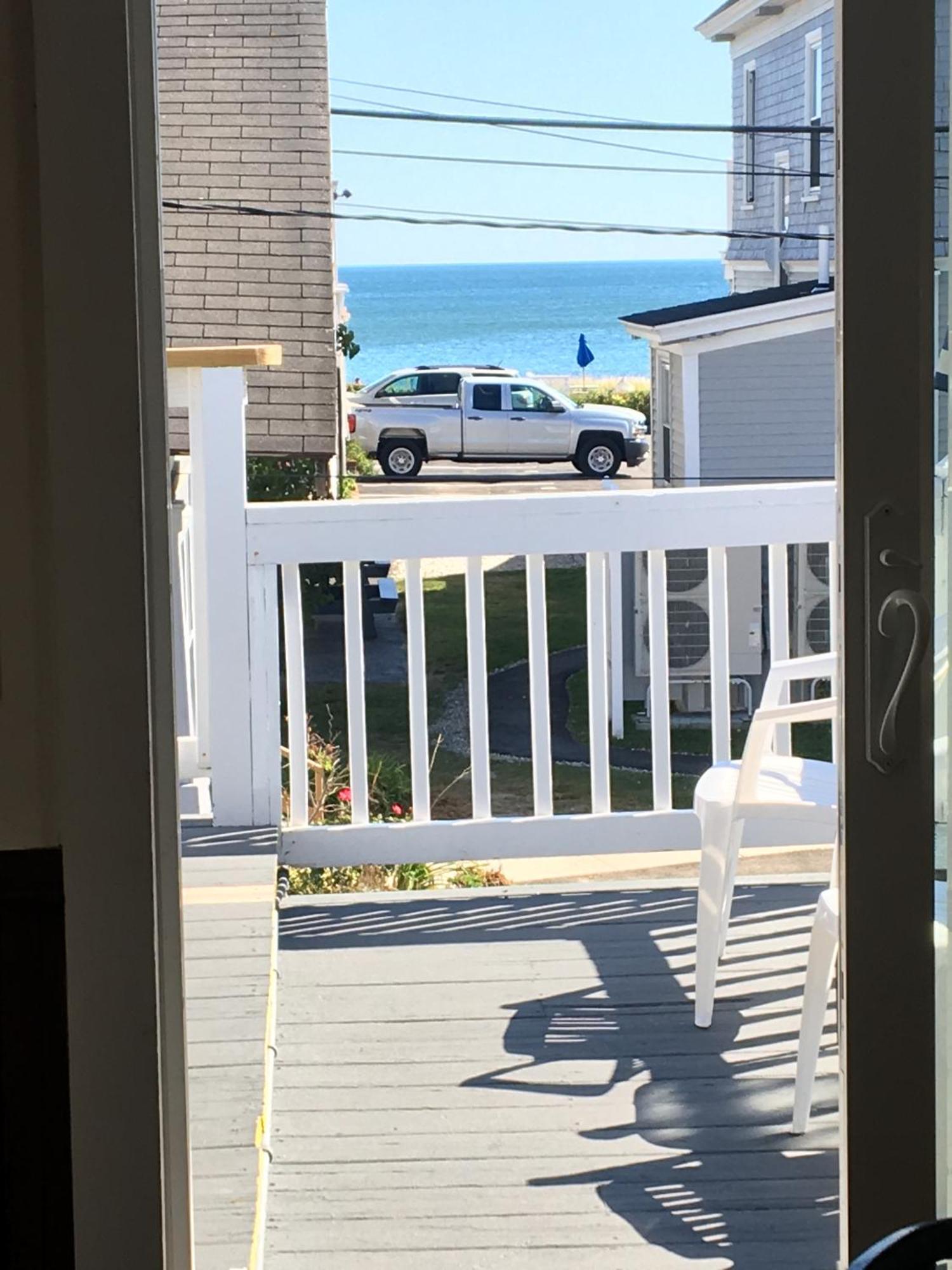 Sandpiper Beachfront Motel オールドオーチャードビーチ エクステリア 写真